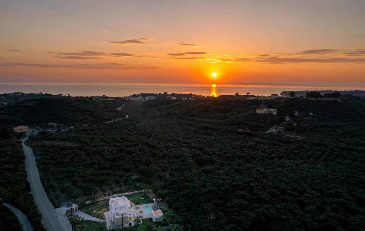 Valentino Luxury Villa Plános 外观 照片