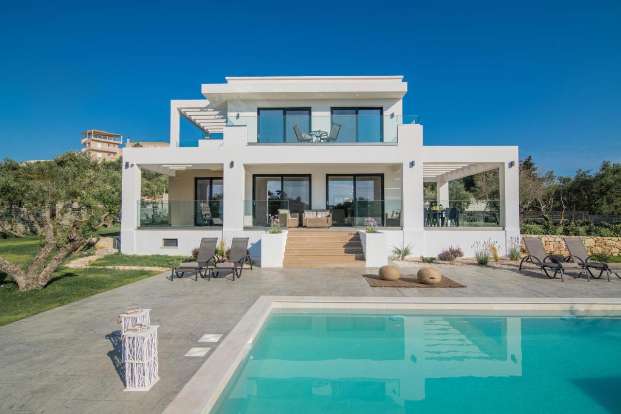 Valentino Luxury Villa Plános 外观 照片