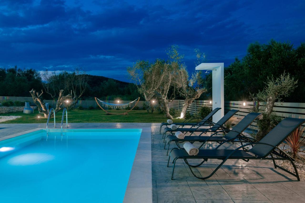 Valentino Luxury Villa Plános 外观 照片