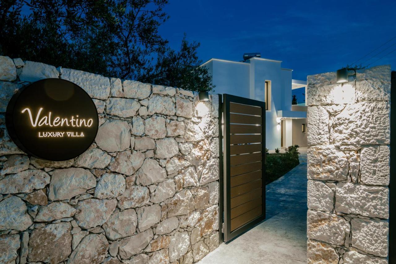 Valentino Luxury Villa Plános 外观 照片