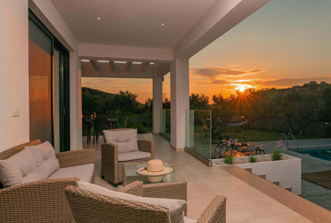 Valentino Luxury Villa Plános 外观 照片