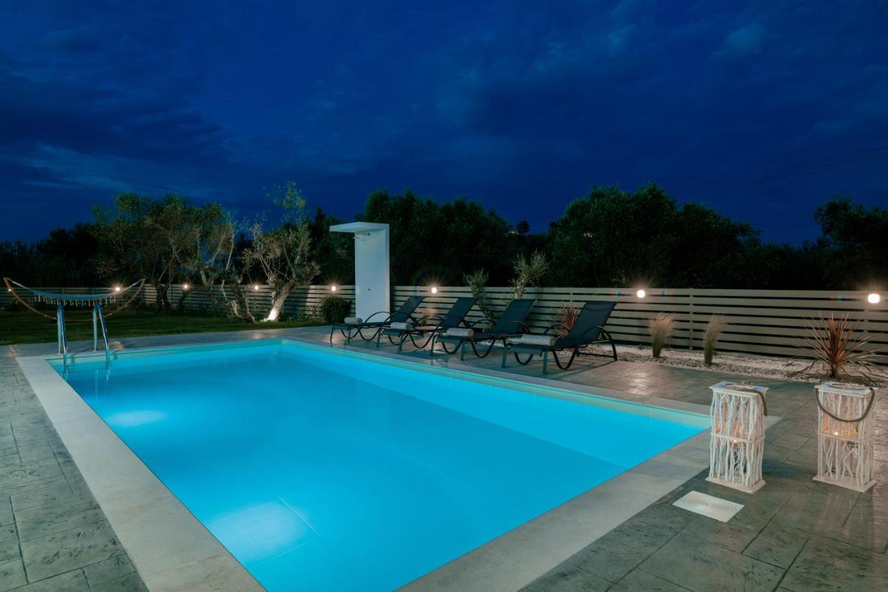 Valentino Luxury Villa Plános 外观 照片